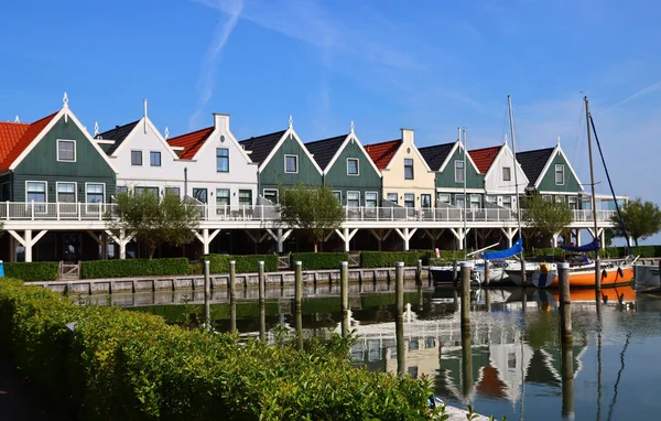 Landschapsfoto Van Nederland Leuke Huizen Van Verschillende Kleuren Een Rij — Stockfoto