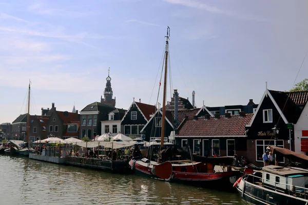Üzerinde Güzel Bir Hollanda Şehri Klasik Hollanda Mimarisi Güneşli Şehir — Stok fotoğraf