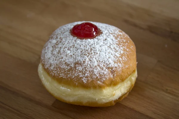 Close Photo Sweet Doughnut Strawberry Jam Filling Symbol Jewish Hanukkah — Stock Photo, Image