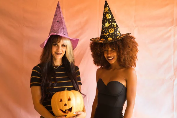 Portrait Young Hispanic Latina Women Smiling Wearing Witch Hat Halloween — Stock Fotó