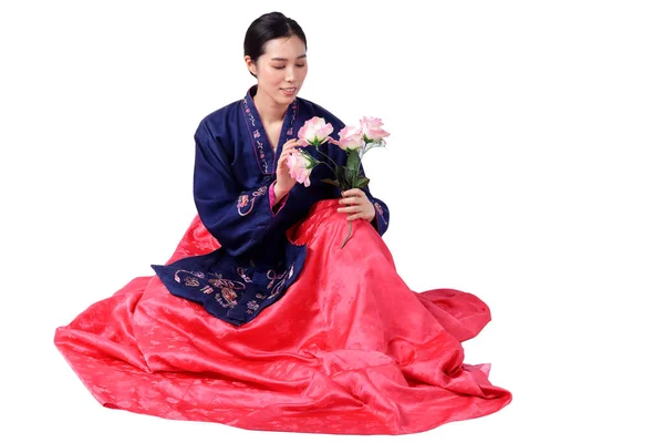 Wanita Asia Cantik Mengenakan Hanbok Berwarna Cerah Pada Latar Belakang — Stok Foto