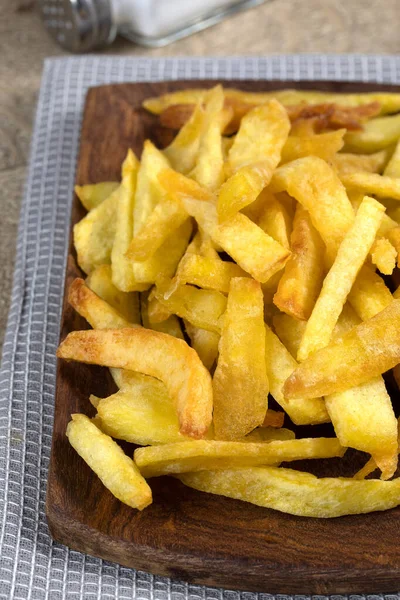 Stapel Verse Frietjes Een Schotel — Stockfoto