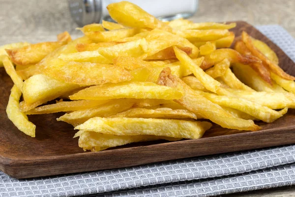 Stapel Verse Frietjes Een Schotel — Stockfoto