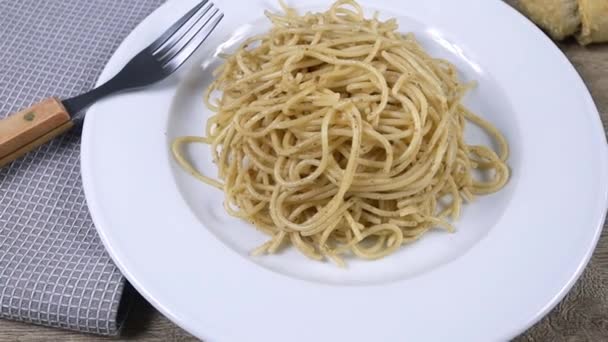 Assiette Spaghettis Beurre Sur Une Table — Video