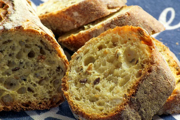 Stokbrood Van Granen Een Tafel — Stockfoto