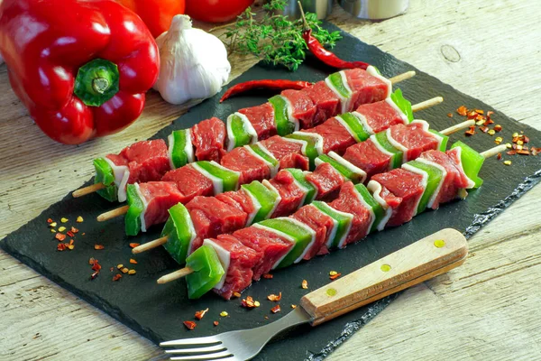 Beef Skewers Wooden Table — Stock Photo, Image