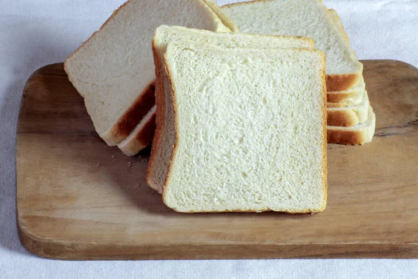 Ломтик Хлеба Доске — стоковое фото