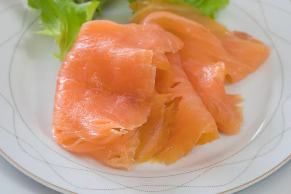 Salmon Fillet Fresh Lettuce White Plate — Stock Photo, Image