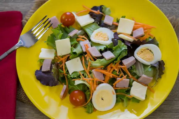 Mixed Salad Ham Eggs Vegetables — Stok fotoğraf