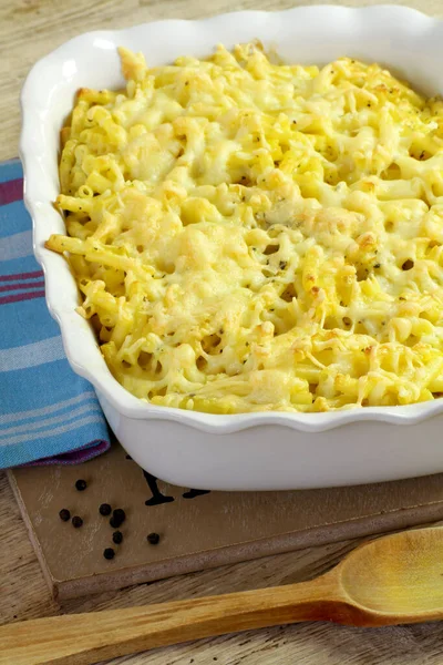 Gratin Pasta Wooden Table — Stock Photo, Image