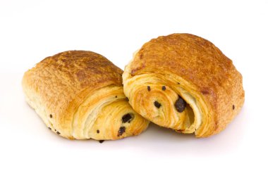 Beyaz arkaplanda izole çikolatalı ekmekler