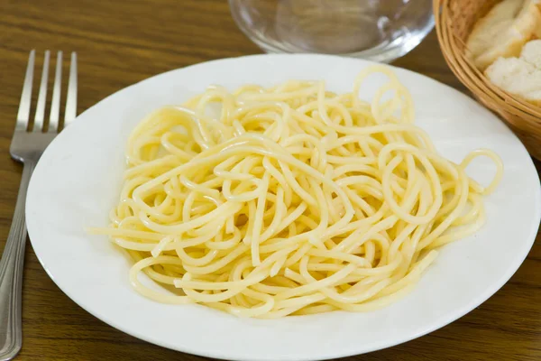 Spaghetti Vit Plåt — Stockfoto