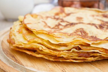 Ev yapımı krep yığını.