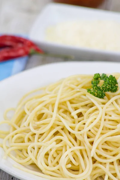 Teller Mit Butterspaghetti — Stockfoto