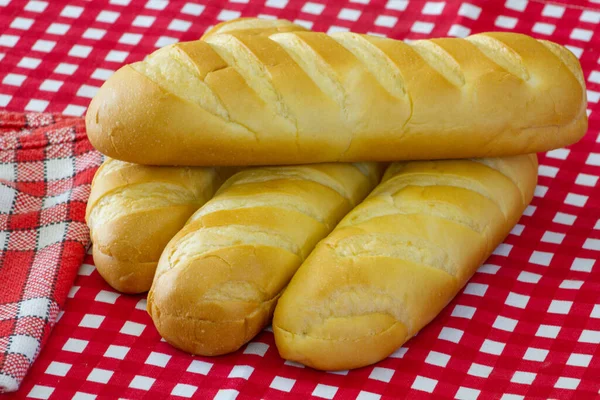 Свежий Хлеб Тарелке — стоковое фото