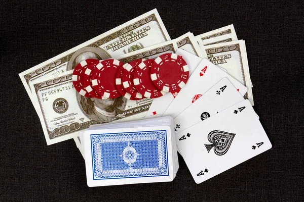 Notas Fichas Poker Cartões Sobre Fundo Preto — Fotografia de Stock