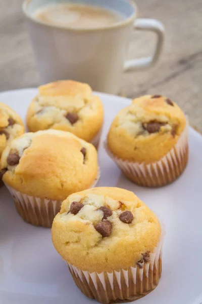 Hemgjorda Muffins Med Chokladchips — Stockfoto
