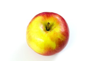 Beyaz arkaplanda kırmızı elma izole edildi