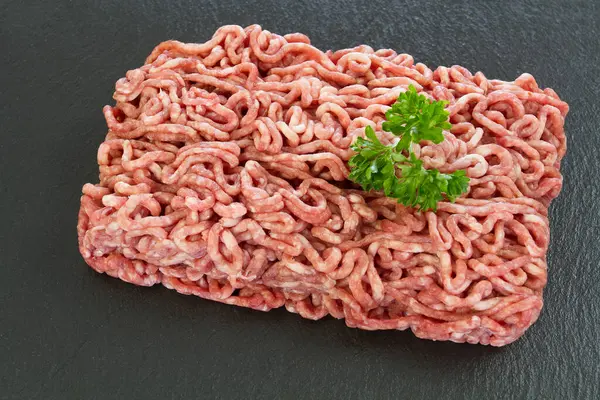 Carne Picada Crua Com Ervas Especiarias Prontas Para Cozinhar — Fotografia de Stock