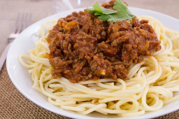 Спагетті Болоньєзе Томатним Соусом — стокове фото