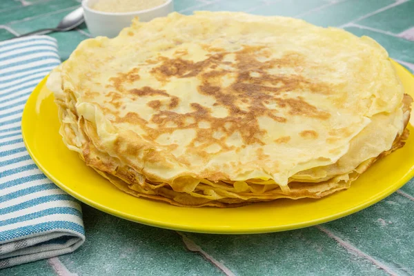 Haufen Pfannkuchen Auf Einem Teller — Stockfoto