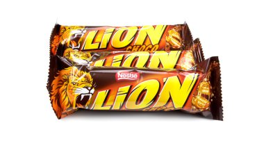 Itancourt, Fransa - 01: 30 2021: Nestle tarafından üretilen aslan markalı çikolatalar