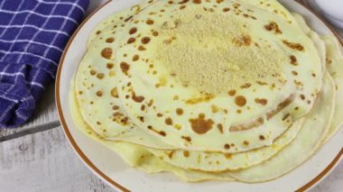 Ev yapımı krep yığını, video 