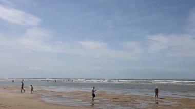 Dakar, Senegal - 16 Ocak 2018: Sandy Beach Senegal 'deki yerel halk