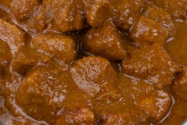 Tavuk tikka masala yemeği.