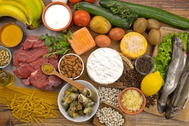 Yemek pişirmek, sağlıklı yemek, diyet, yemek, çiğ sebze, balık ve et için malzemeler