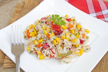 fasulye ve sebzeli pilav