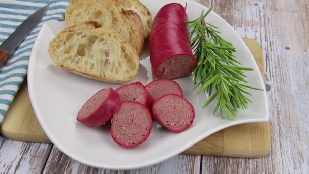 Rebanadas Salchicha Caballo Pan Plato — Vídeos de Stock