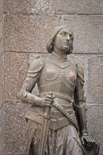 Статуя Жанни Дуги Монт Сент Мішель — стокове фото