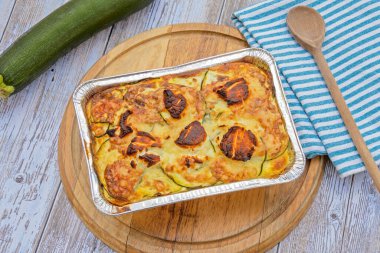 kabak ve keçi peyniri graten