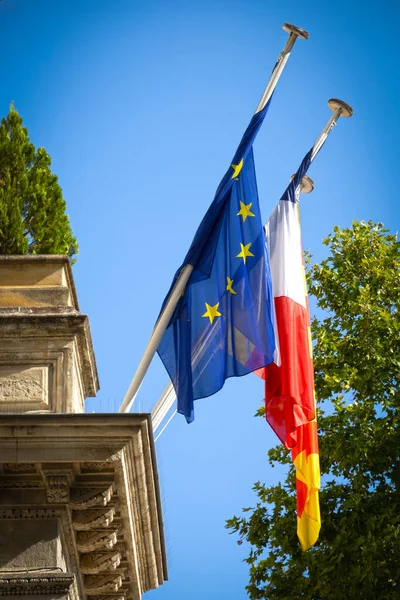 Французские Европейские Флаги Внешней Стороне Ратуши — стоковое фото