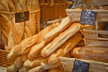 Fırının içinde ekmek ekmeği satıyorum.