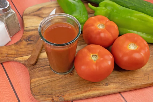 Jugo Tomate Fresco Vaso Verduras Frescas —  Fotos de Stock