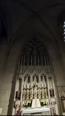 Aziz John Katedrali 'ndeki Kutsal Ayin Sunağı.