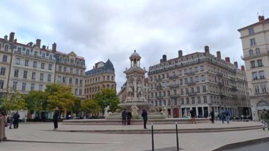 Lyon şehir merkezinde Jacobins Meydanı