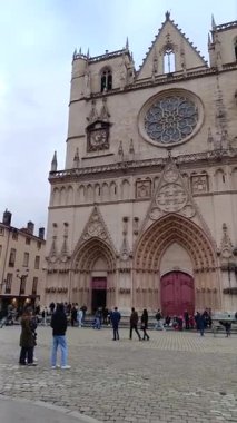 Lyon 'un Saint-Jean Katedrali Faade' i