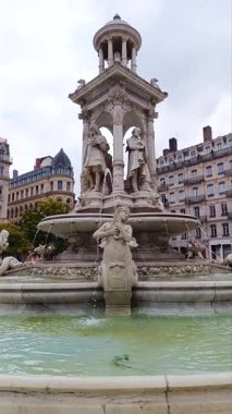 Place des Jacobins Çeşmesi, Lyon, Fransa