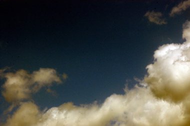 Gökyüzünde bulut oluşumu, meteorolojide bir hava fenomeni