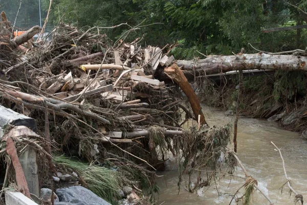 Viharkárok Által Okozott Sárcsúszdák Törmelék Sár Után Nagy Esőzések — Stock Fotó