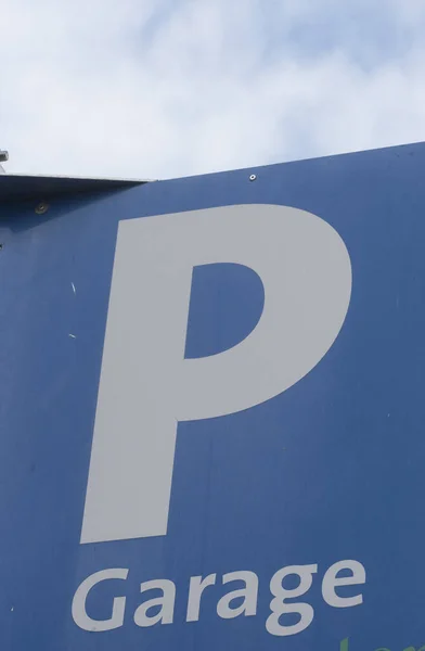 Знак Символ Парковки Гаража Місті — стокове фото
