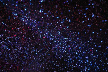 Mavi renk, ahenkle ilişkili, soğuk, sonsuzluk ve hüzün.