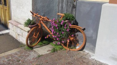 sembolik resim bisikleti veya bisikleti, çevre dostu ulaşım ve hareketlilik