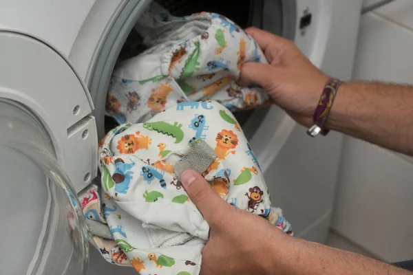Windel Der Waschmaschine Saubere Kleidung Für Ein Baby — Stockfoto