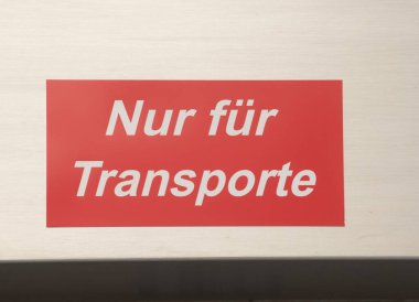 Malların lojistikte taşınması, kaynakların yönetimi ve dağıtımı