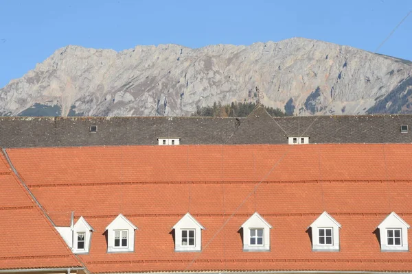 Stenen Dakpannen Van Een Dak Een Gebouw Huis — Stockfoto