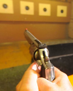 Atış poligonunda atış serbest.